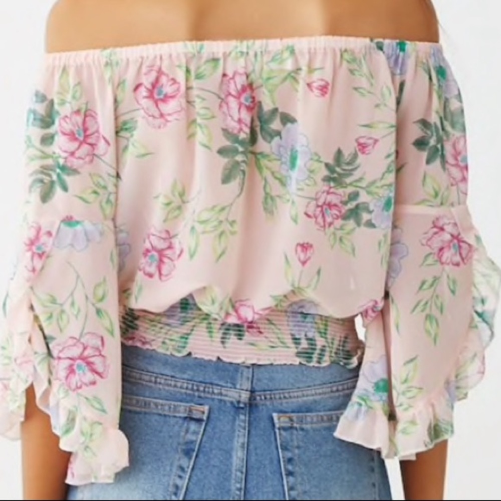 🌷3/$25🌷NWOT Chiffon Floral Top - Picture 2 of 8